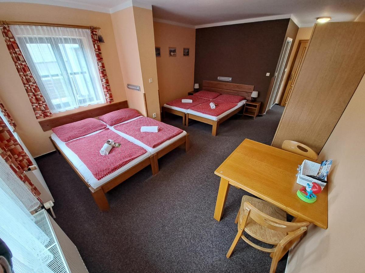 U Bernardyna Hotel Harrachov Ngoại thất bức ảnh