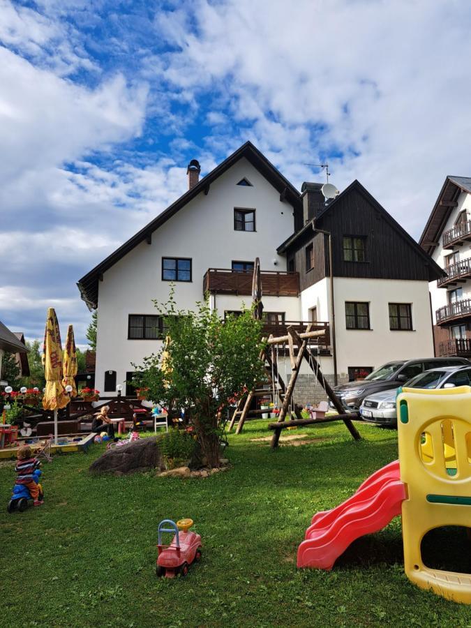 U Bernardyna Hotel Harrachov Ngoại thất bức ảnh
